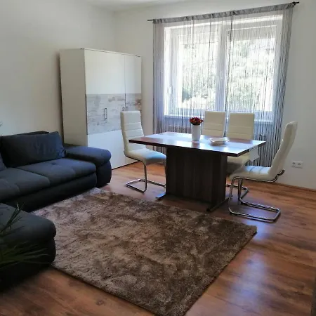 公寓 Lucy Apartman Sárvár